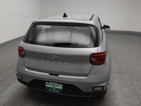 Used 2021 Hyundai Venue SE FWD image 7