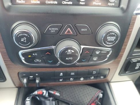 Used 2014 RAM 2500 Laramie w/ Protection Group image 26