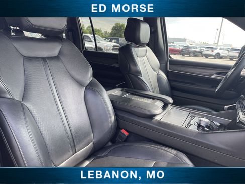 Used 2024 Jeep Wagoneer L Series II AWD/4WD image 25