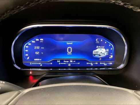 Used 2024 Chevrolet Suburban High Country image 29