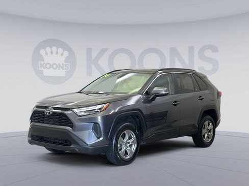 Used 2024 Toyota RAV4 XLE FWD image 1