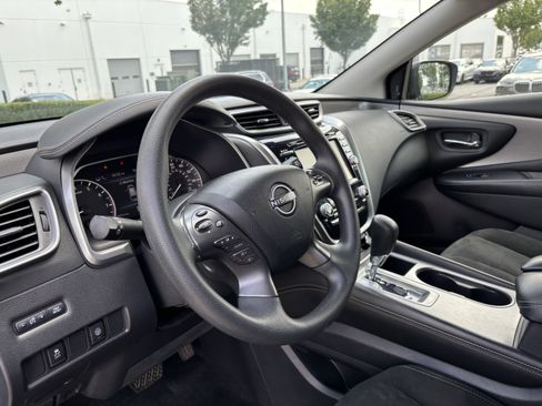 Used 2023 Nissan Murano S AWD/4WD image 17