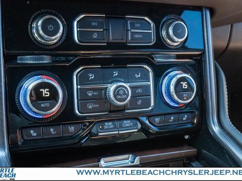 Used 2024 GMC Yukon Denali Ultimate image 25