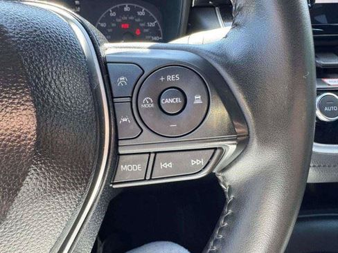 Used 2025 Toyota Corolla SE FWD image 30