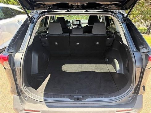 Used 2020 Toyota RAV4 XLE FWD image 43