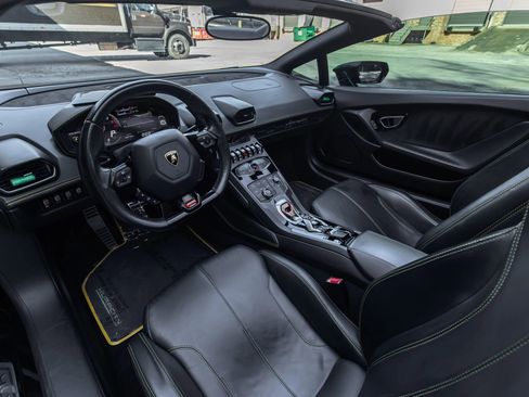 Used 2017 Lamborghini Huracan LP 610-4 image 38