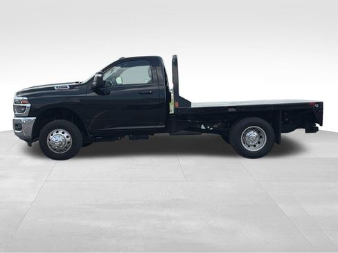 Used 2026 RAM 3500 Tradesman w/ Chrome Appearance Group AWD/4WD image 19