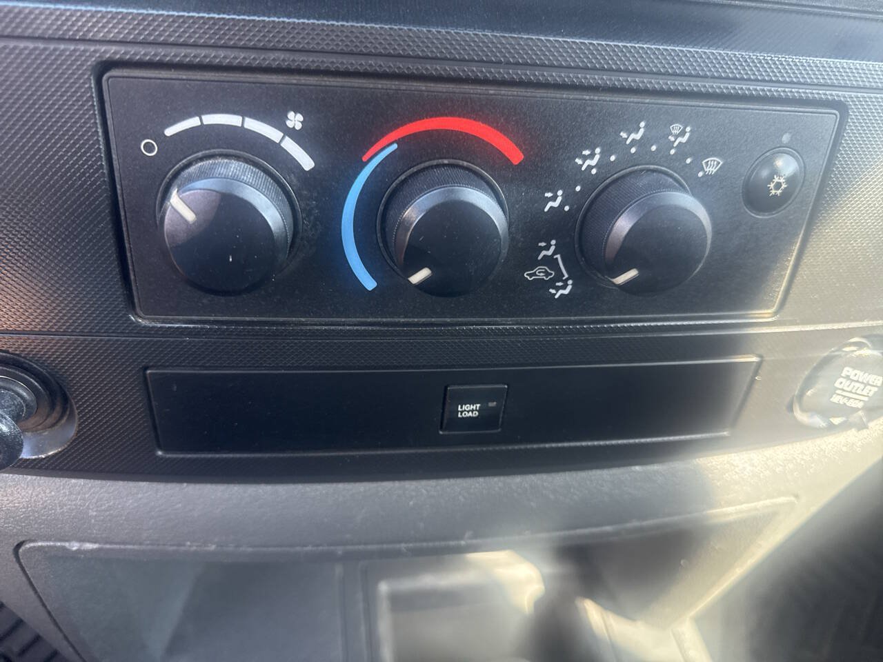 Used 2009 Dodge Ram 2500 Truck ST w/ Snow Chief Group AWD/4WD image 28