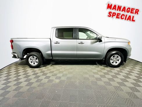 Used 2025 Chevrolet Silverado 1500 LT RWD image 9