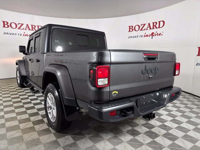 Used 2023 Jeep Gladiator Sport AWD/4WD image 8