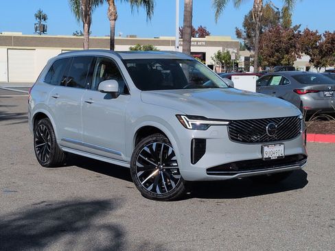 Used 2025 Volvo XC90 B5 Ultra w/ Protection Package Premier image 2