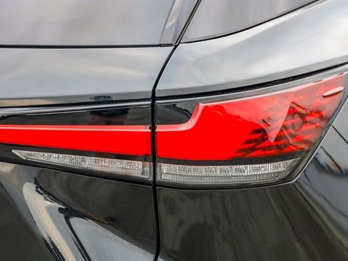 Used 2023 Lexus RX 350h image 10