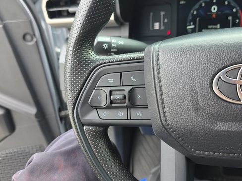 Certified 2025 Toyota Tacoma SR AWD/4WD image 25