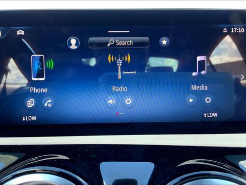 Used 2025 Mercedes-Benz CLA 250 image 35