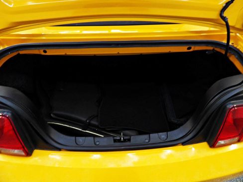 Used 2008 Ford Mustang Premium RWD image 17