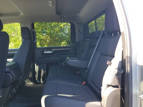 New 2026 GMC Sierra 2500 SLE w/ SLE Value Package; AWD/4WD image 17