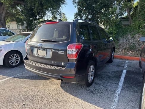 Used 2016 Subaru Forester 2.5i Premium w/ All-Weather Package AWD/4WD image 7