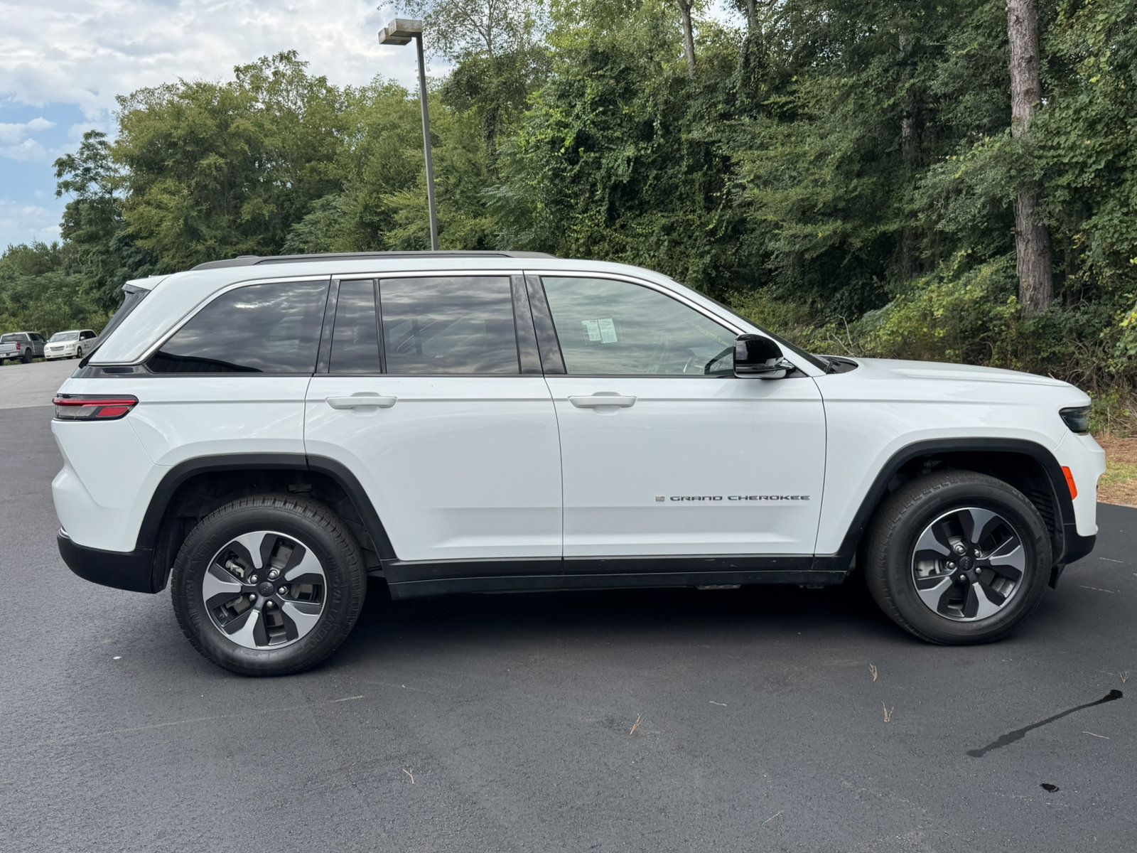 Used 2024 Jeep Grand Cherokee Limited 4xe AWD/4WD image 4