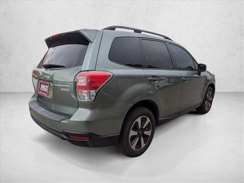 Used 2017 Subaru Forester 2.5i Premium w/ All-Weather Package AWD/4WD image 5
