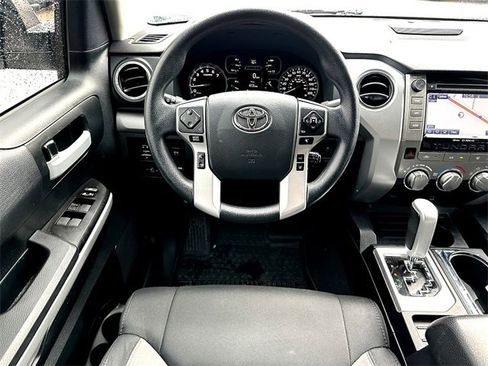 Used 2018 Toyota Tundra SR5 image 19
