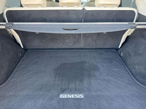 Used 2023 Genesis GV70 2.5T w/ Advanced Package image 33
