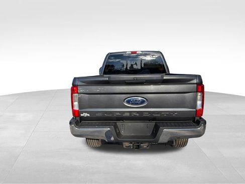 Used 2019 Ford F250 XLT w/ Snow Plow Prep Package AWD/4WD image 4