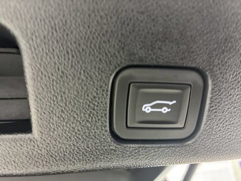 Used 2026 Chevrolet Traverse LT AWD/4WD image 47