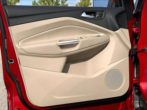 Used 2019 Ford Escape Titanium image 20