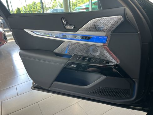 New 2026 BMW 760i xDrive AWD/4WD image 15