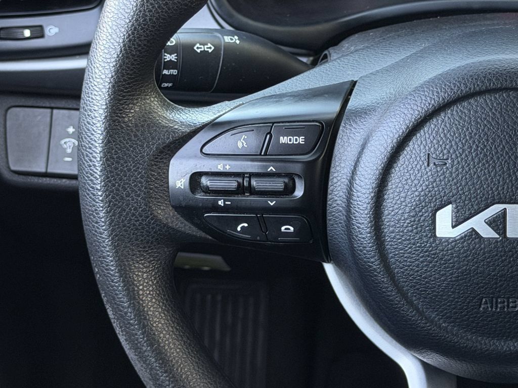 Used 2023 Kia Rio S FWD image 13
