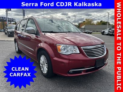 Used 2015 Chrysler Town & Country Limited Platinum w/ Trailer Tow Group
