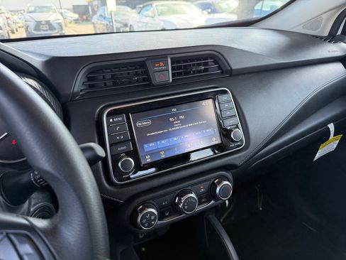 Used 2025 Nissan Versa S w/ Trunk Package image 16