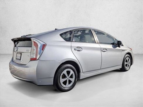 Used 2014 Toyota Prius Three image 5