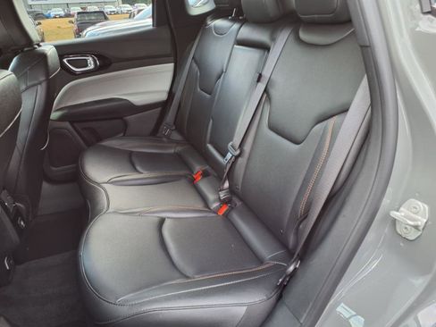 Used 2024 Jeep Compass Limited image 7