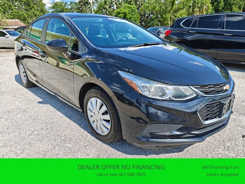 Used 2017 Chevrolet Cruze LS image 7