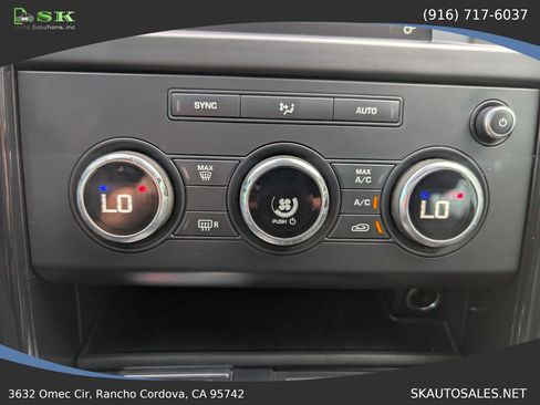 Used 2017 Land Rover Discovery SE AWD/4WD image 25