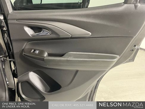 Used 2021 Chevrolet TrailBlazer LT AWD/4WD image 22