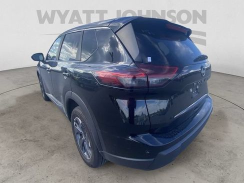 Used 2025 Nissan Rogue SV FWD image 7