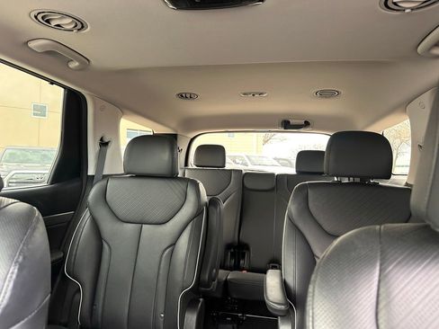Used 2025 Hyundai Palisade SEL image 17