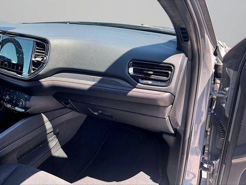 Used 2025 Dodge Durango GT AWD/4WD image 18