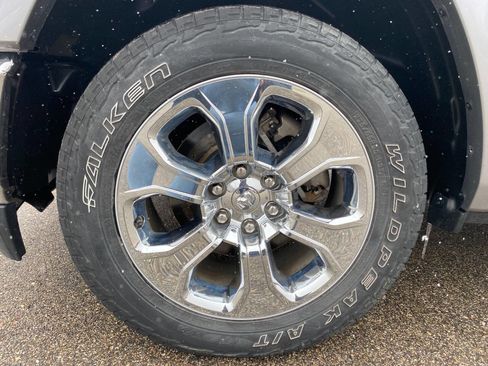 Used 2020 RAM 1500 Laramie image 9