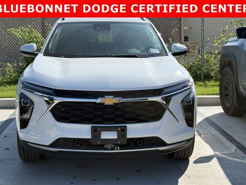 Used 2024 Chevrolet Trax LT w/ Driver Confidence Package FWD image 12
