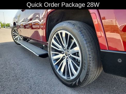 Used 2024 Jeep Grand Wagoneer Series III w/ Rear Seat Video Group 1 AWD/4WD image 17