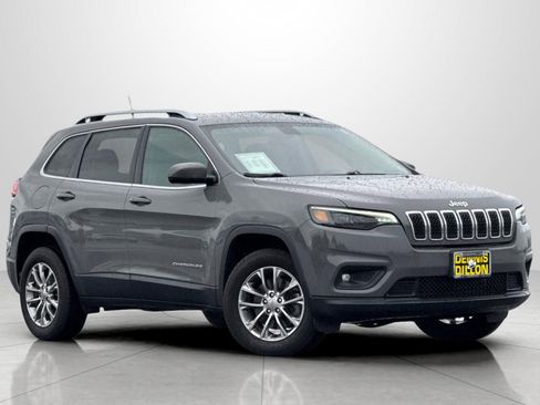 Used 2019 Jeep Cherokee Latitude Plus w/ Cold Weather Group image 2