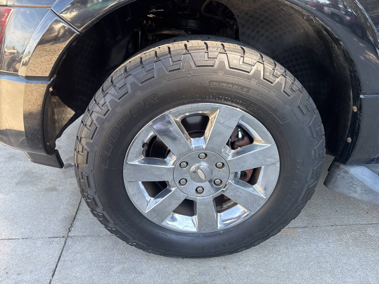 Used 2008 Ford Expedition XLT AWD/4WD image 30