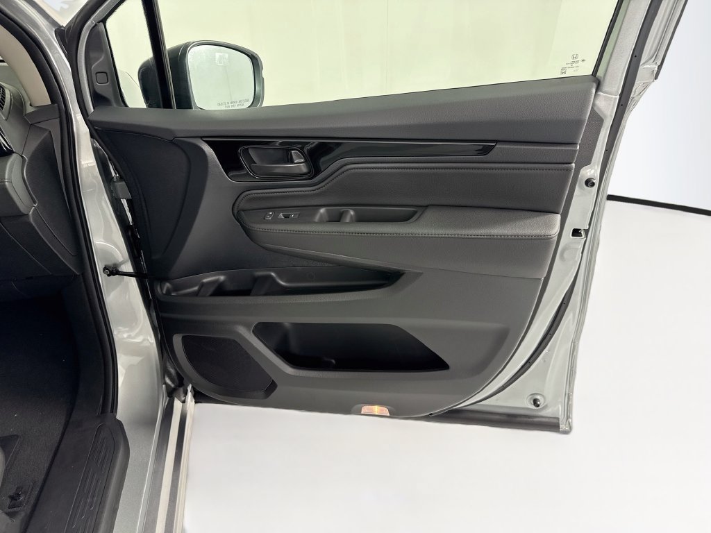 New 2026 Honda Odyssey Touring image 26
