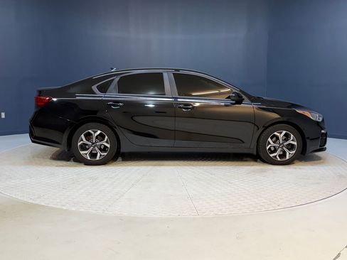 Used 2019 Kia Forte LXS image 8