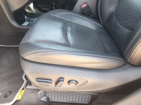 Used 2023 Toyota Sienna XSE image 27