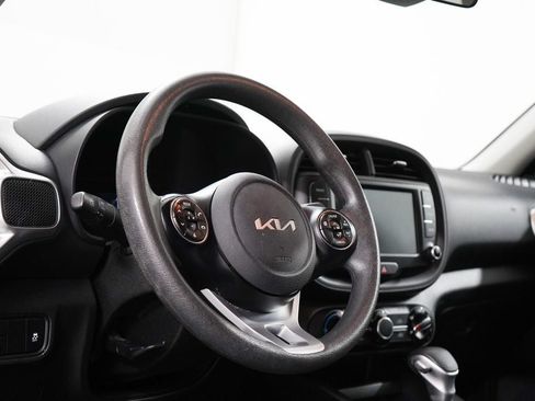 Used 2022 Kia Soul LX w/ Technology Package FWD image 12
