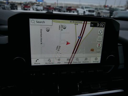 Used 2024 Nissan Pathfinder Platinum image 33